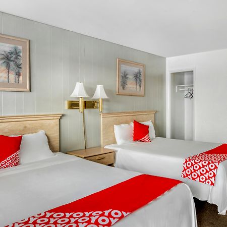Oyo Gateway Motel Las Vegas North Strip/Fremont St. Area Exteriör bild
