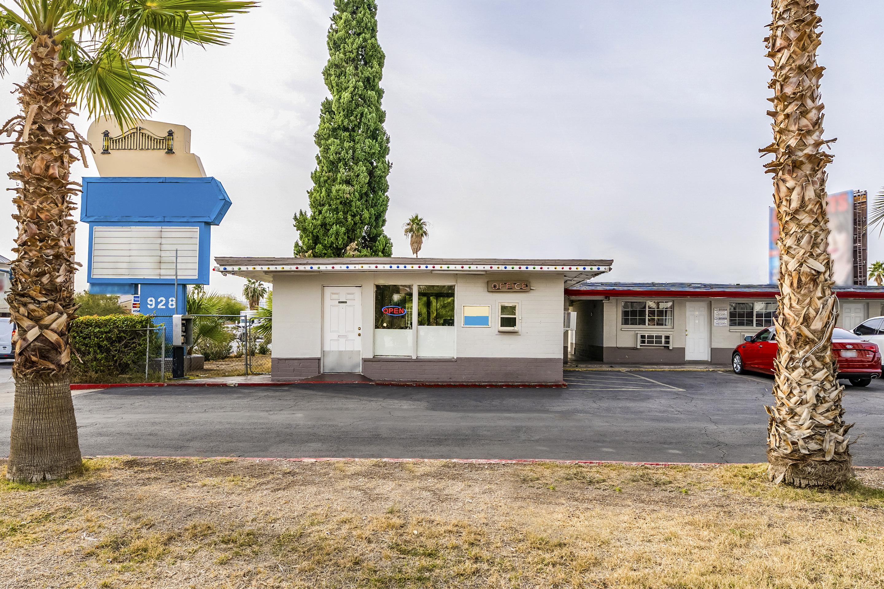 Oyo Gateway Motel Las Vegas North Strip/Fremont St. Area Exteriör bild